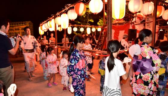 宮島踊の写真